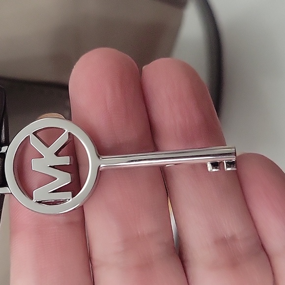 MICHAEL KORS HAMILTON SATCHEL BAG - Picture 4 of 9